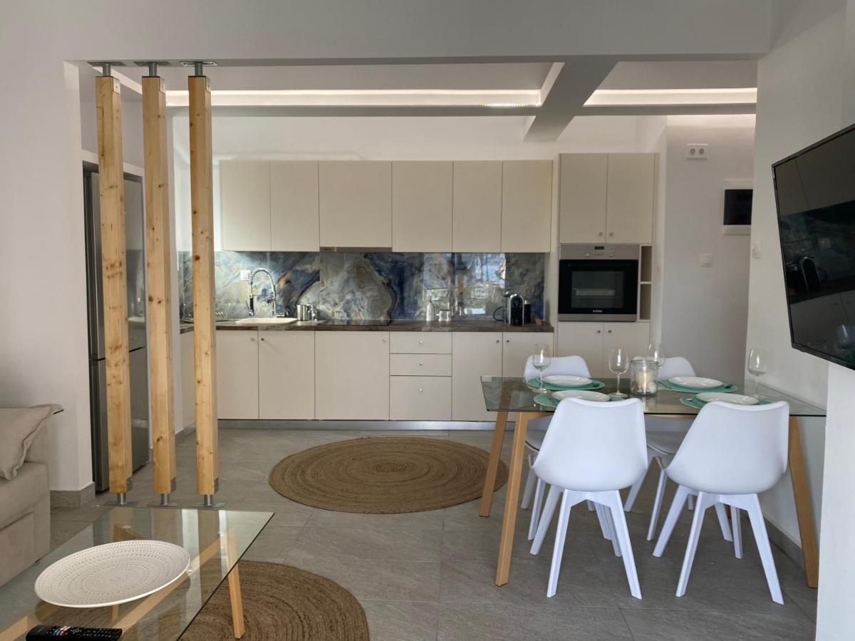 A.P Seaside Apartment Artemida  Exterior photo