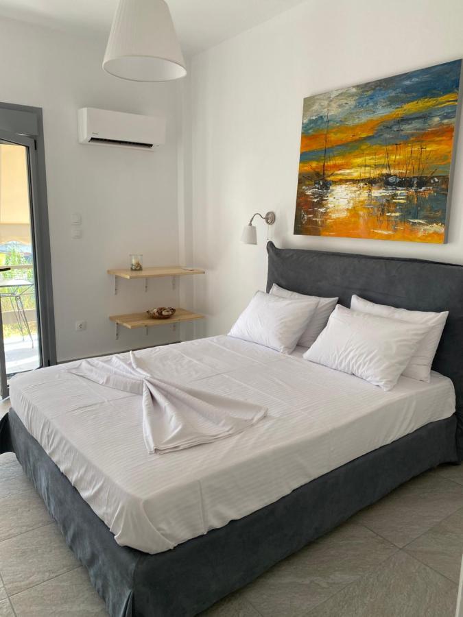 A.P Seaside Apartment Artemida  Exterior photo